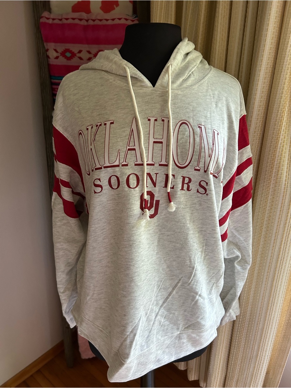 New! NCAA Oklahoma Sooners Women’s Gray Fashion Hooded Sweatshirt